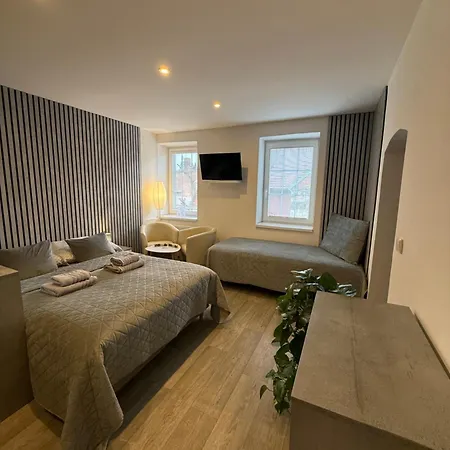 Sg Apartmanovy Dum 4*