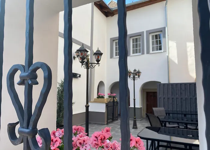 Sg Apartmanovy Dum Lägenhetshotell 4*